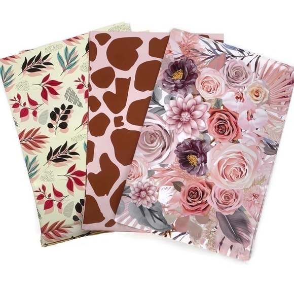 NEW Holiday Christmas Polymailers 100 (10x13) Self Sealing Xmas gifts - Picture 1 of 3